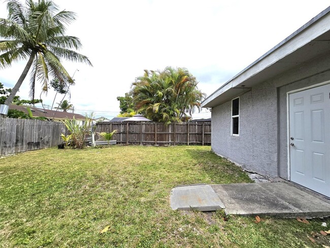 Foto del edificio - 26162 SW 123rd Pl