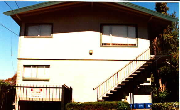 Foto del edificio - 2119 Russell St