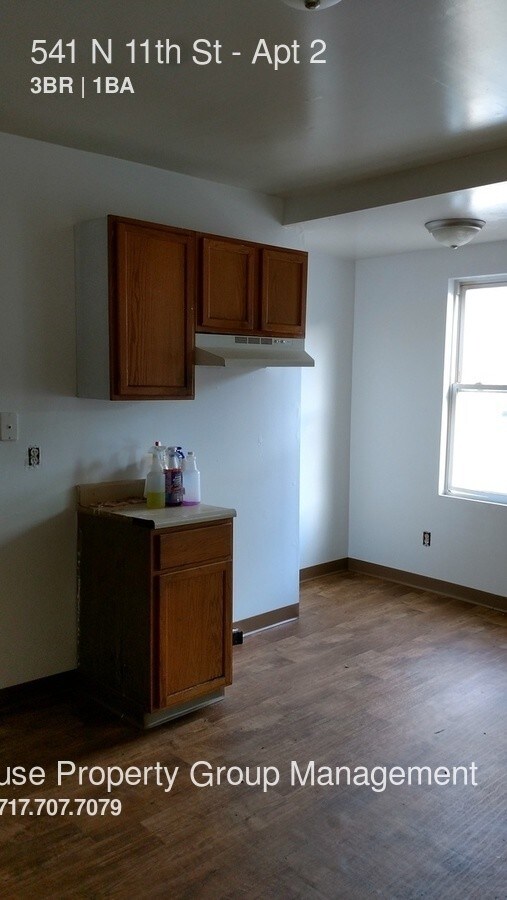 Building Photo - 541 N 11th St