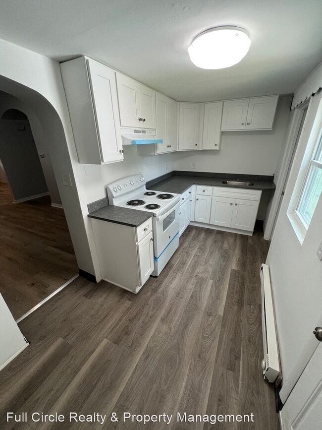 Building Photo - 3 br, 1 bath House - 419 N 6th Street-1