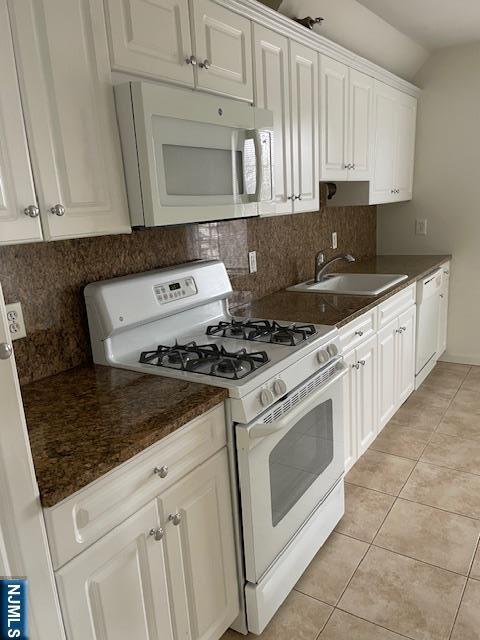 Foto del edificio - 2174 Edwin Ave