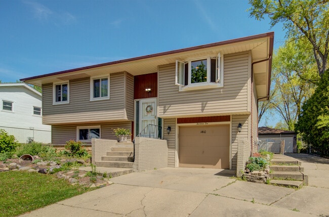 Building Photo - 1410 Concord Ln