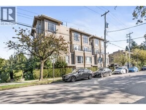 Building Photo - 2106 Yew St