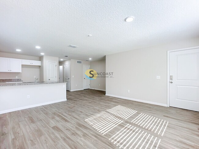 Foto del edificio - FIRST MONTH FREE!