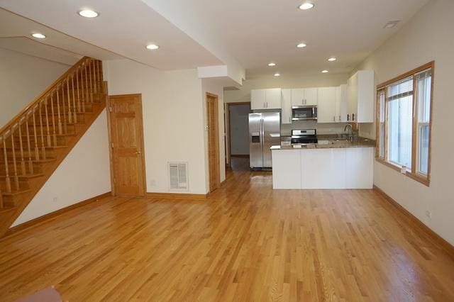 Photo - 2847 N Rockwell St Apartment