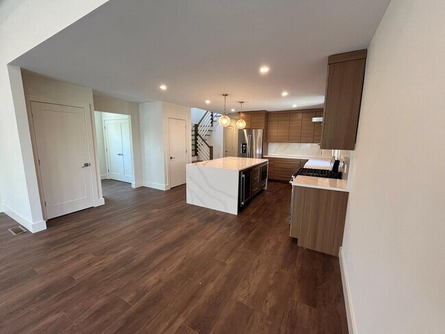 Foto del edificio - 562 E Market St
