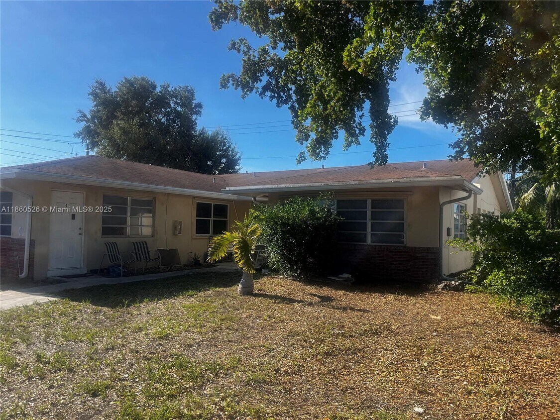 Foto principal - 1821 NE 56th St