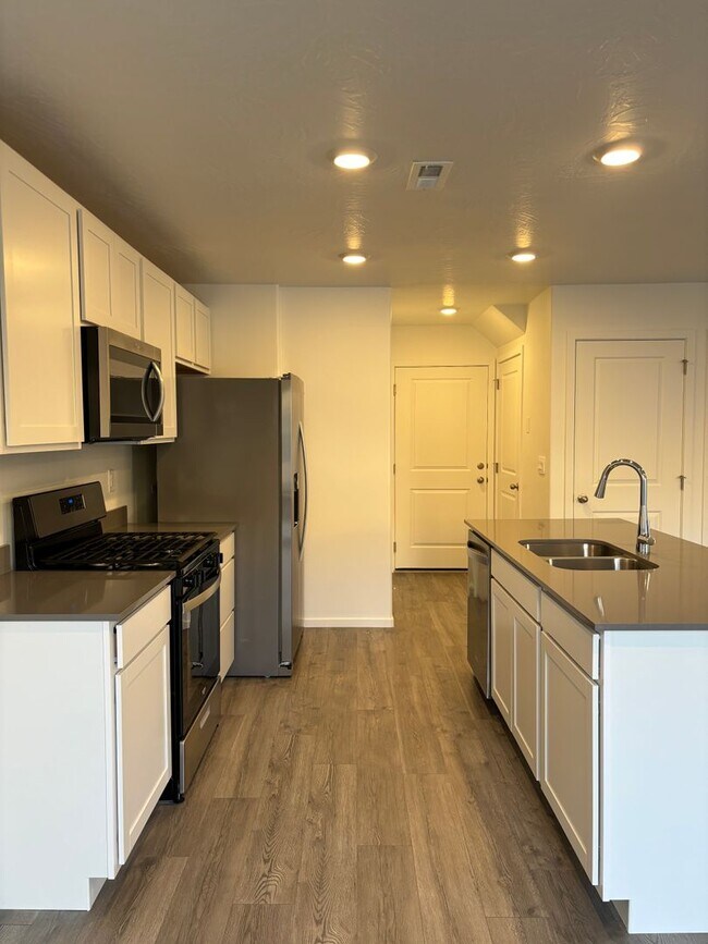 Foto del edificio - DR. HORTON Townhome in Long Valley!!