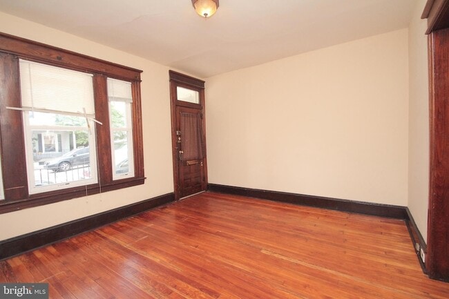 Building Photo - 5269 Ridge Ave