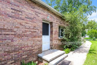 Building Photo - 207 Columbia Ave