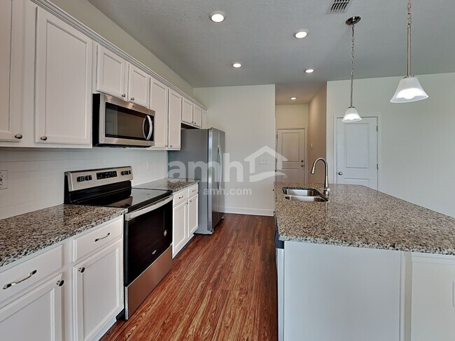 Foto del edificio - 4536 Reisswood Loop