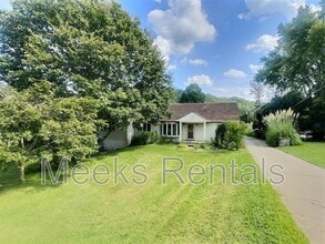 Building Photo - 25 Botley Ln