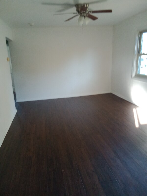 Foto del edificio - 501 Maycox Ave