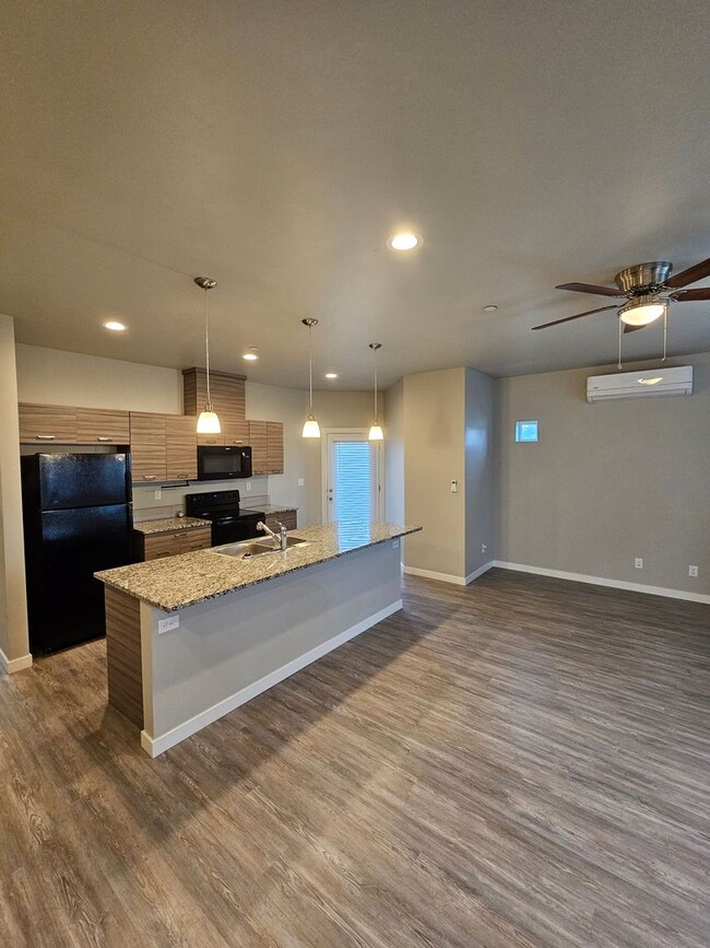 Foto del edificio - Maddyn Village Town Home