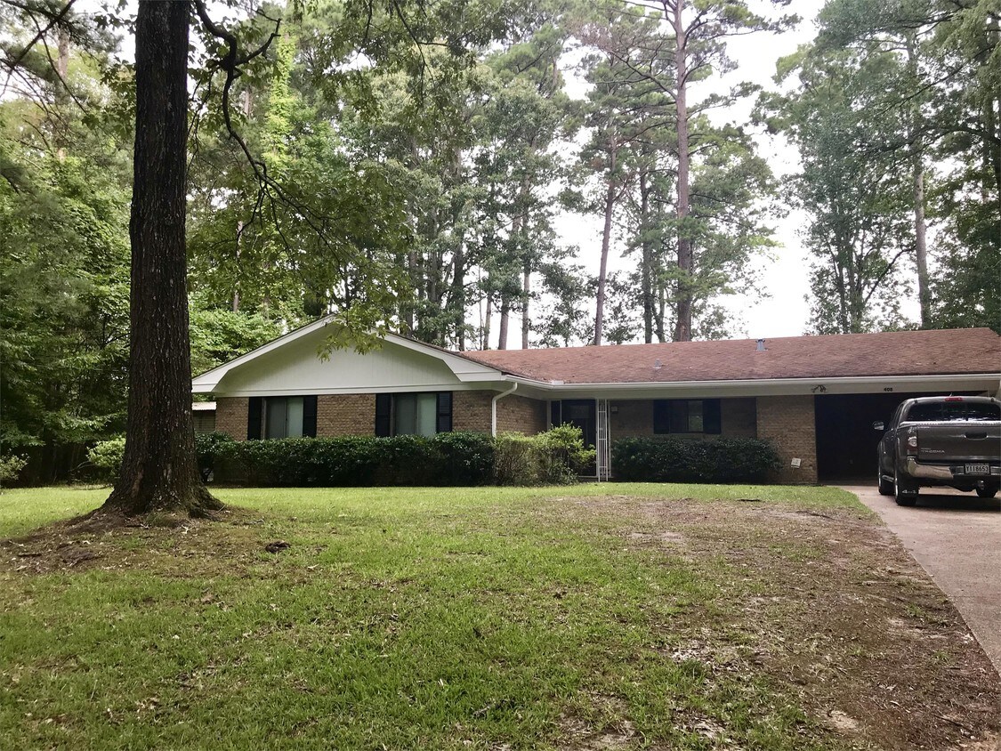 Primary Photo - 408 Barber Dr