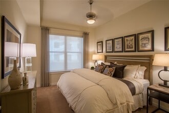 Building Photo - 500 Crawford St Building Photo - 500 Crawford St