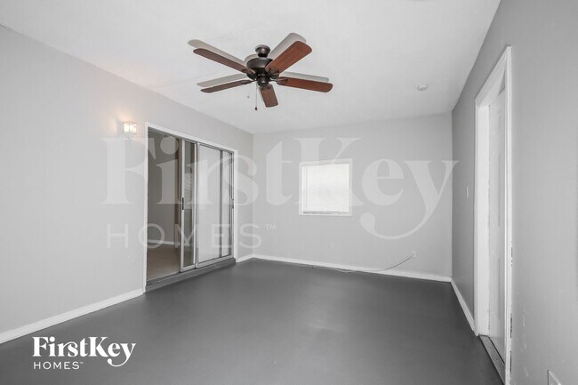 Foto del edificio - 462 SE Streamlet Ave