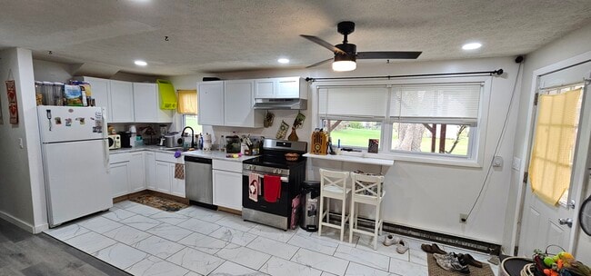 Building Photo - 128 Triphammer Ter