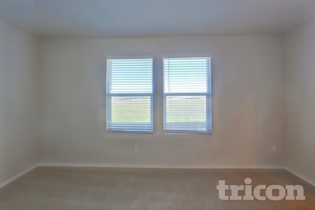 Building Photo - 5117 Sidesaddle Dr