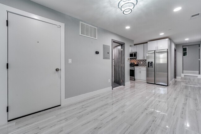 Foto del edificio - 186 COLUMBIA Ave