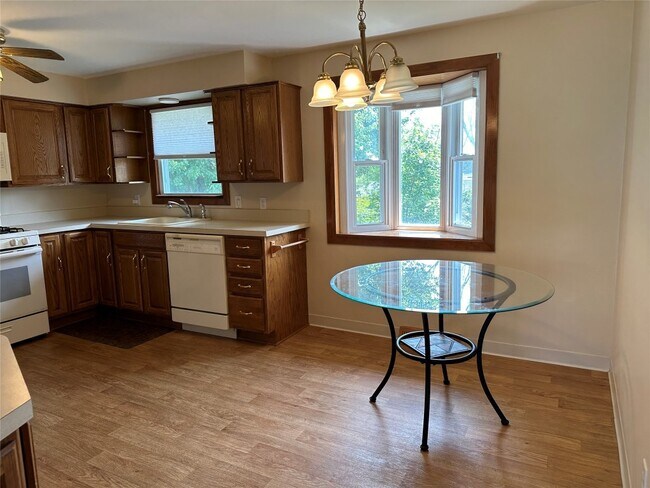 Building Photo - 2946 Northwood Dr