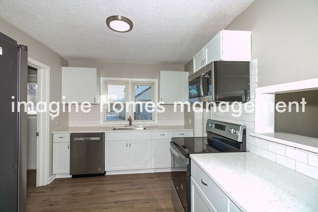 Foto del edificio - 6707 NW Bougher Ln