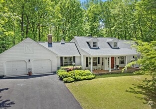 Building Photo - 7140 Persimmon Ln