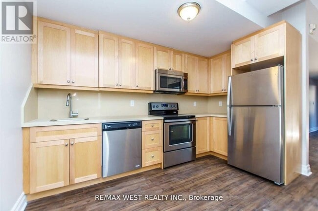 Photo du bâtiment - 13 Grange Ave