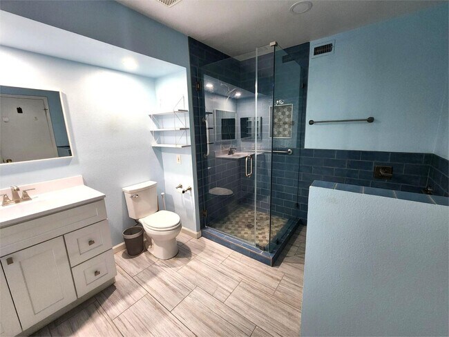 Foto del edificio - Updated 3 Beds, 2 Baths, 1,720 Sq Ft Home ...