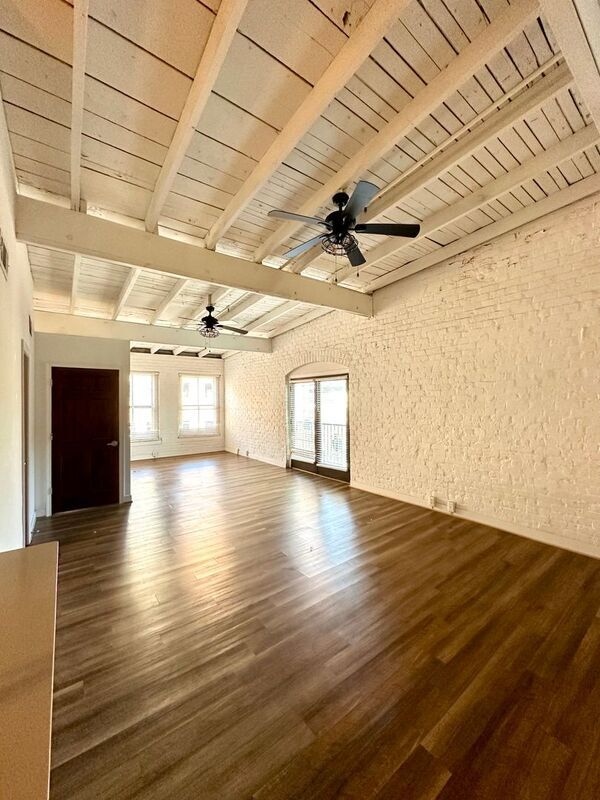 Building Photo - 1411 E Cary St