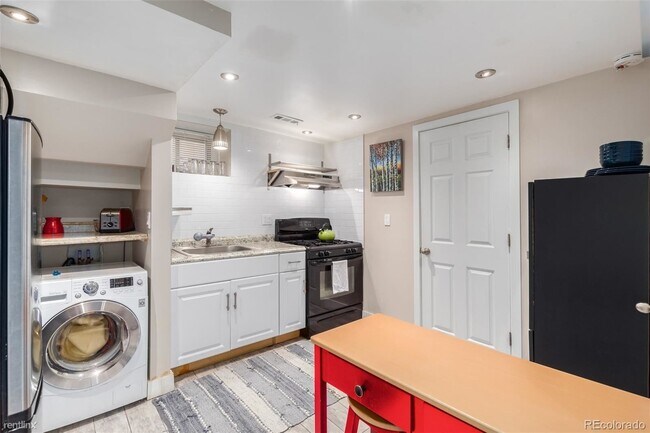 Building Photo - 2 br, 1 bath House - 1048 Mariposa Street