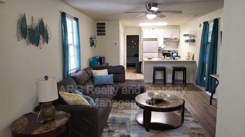 Photo - 1027 Hampton Street NW