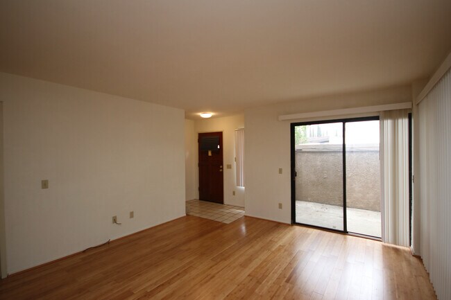 Building Photo - 33 S Craig Ave