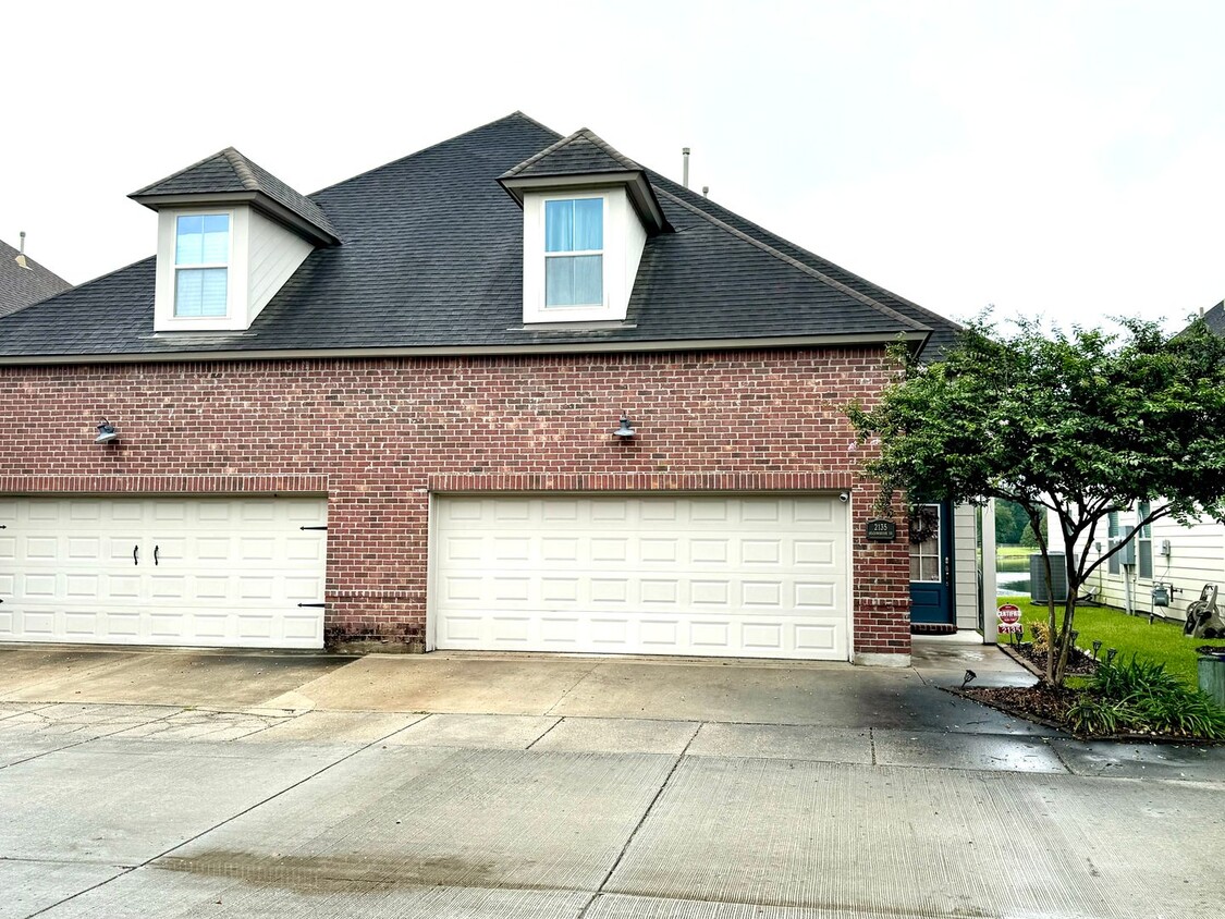 Primary Photo - 3BD/2.5BA Home for Lease in Shadowbrook Lakes
