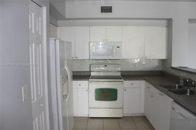 Photo - 1541 S Ocean Blvd Apartment