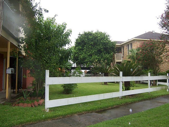 Foto del edificio - 7126 Vandeman St