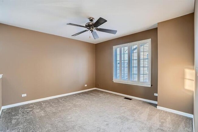 Building Photo - 1094 Blackburn Dr, Grayslake, IL, 60030