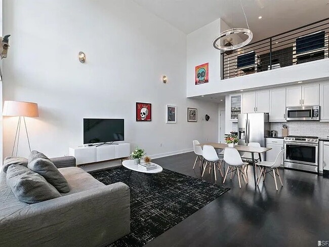 Building Photo - 298 Portola Dr