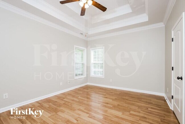 Building Photo - 2285 Glen Cove Way