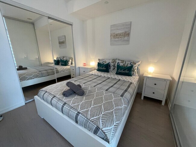 Building Photo - 101 Peter St