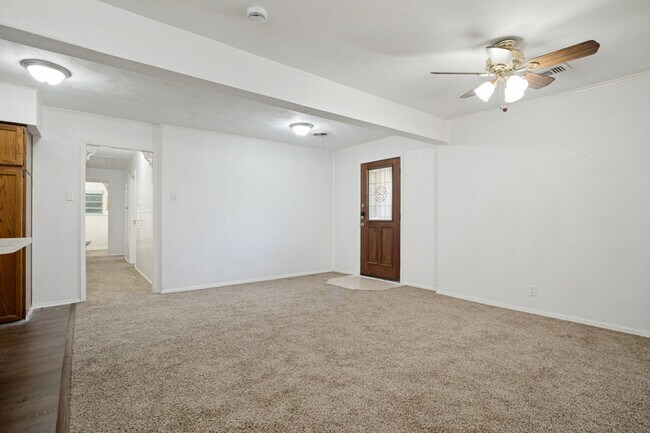 Building Photo - 3110 Heather Ln