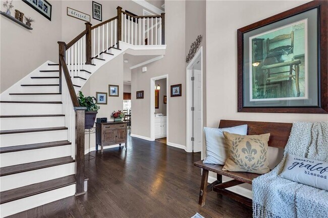 Foto del edificio - 4545 Sudbury Ct