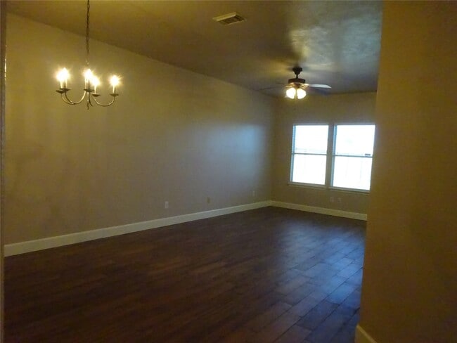 Foto del edificio - 4918 Landward Ln