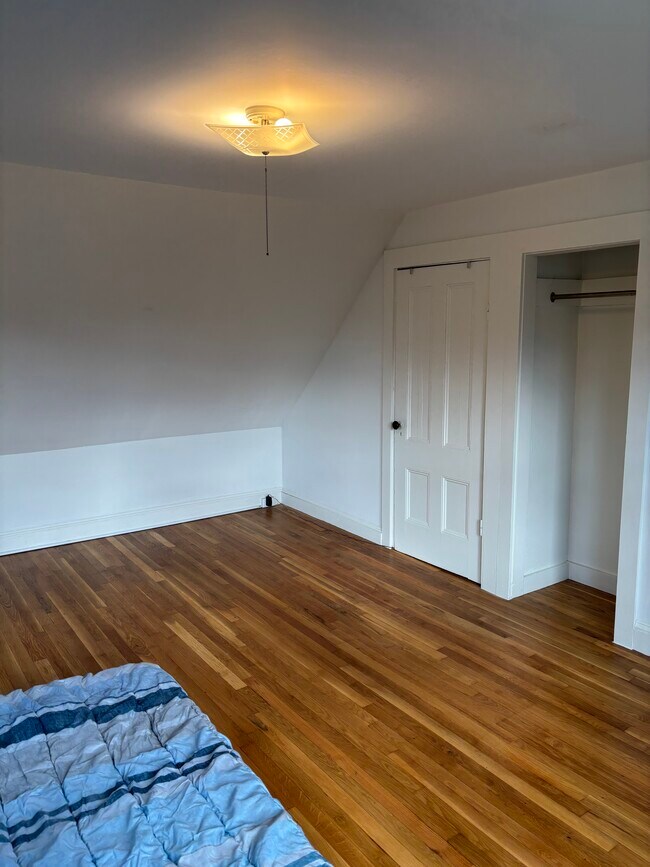 Foto del edificio - 104R Homes Ave