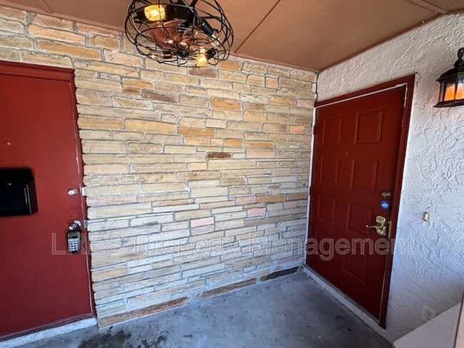 Photo - 517 Carambola Ave House