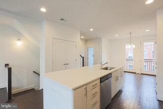 Building Photo - 1235 Cooksie St
