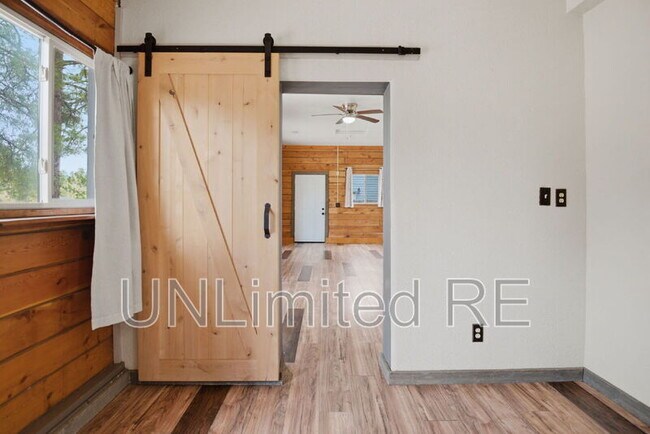 Foto del edificio - 4553 S Lake Mary Rd