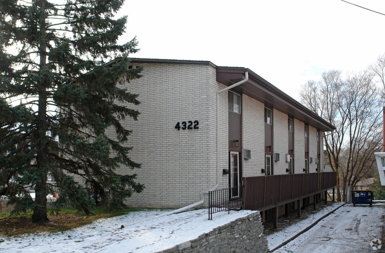 4322 3rd St NE, Columbia Heights, MN 55421 Apartments in Columbia