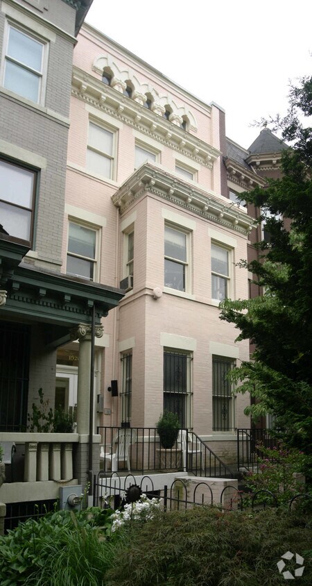 Building Photo - 1928 Calvert St NW