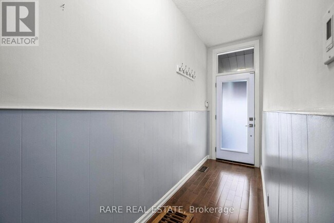 Photo du bâtiment - 893 Dovercourt Rd